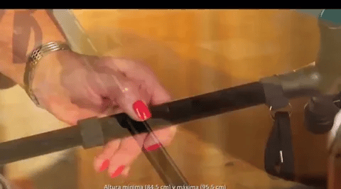 BASTON ORTOPEDICO PLEGABLE CON LINTERNA